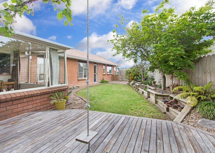  at 22 Shenton Place, Burswood, Auckland
