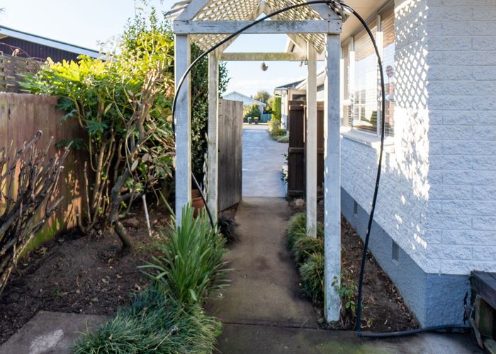  at 2/17 Minaret Street, Mairehau, Christchurch