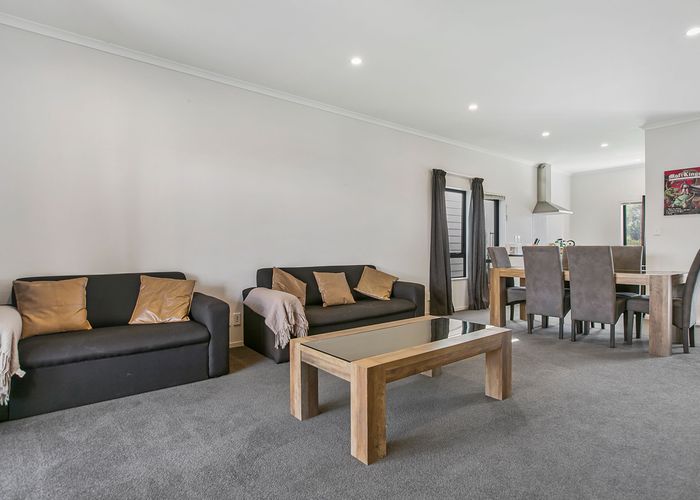  at 38 Kuurae Crescent, Weymouth, Auckland
