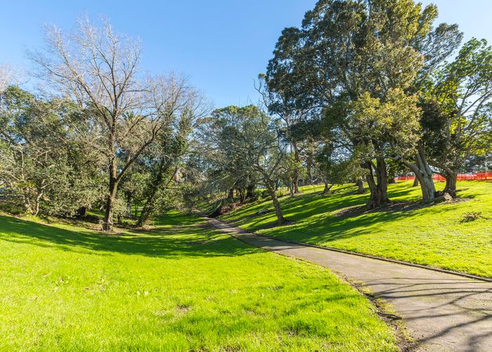 at 4B Sarsfield Street, Herne Bay, Auckland