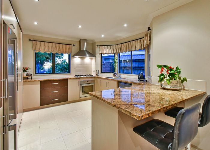  at 8 Alcove Place, Totara Heights, Auckland