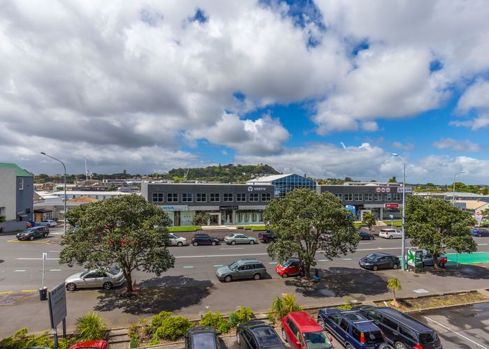  at 1E/4045 Great North Road, Glen Eden, Auckland