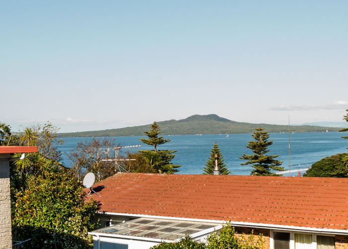  at 7 Brighton Terrace, Mairangi Bay, Auckland