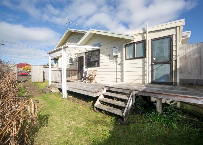  at 2 Patterson Street, Sandringham, Auckland