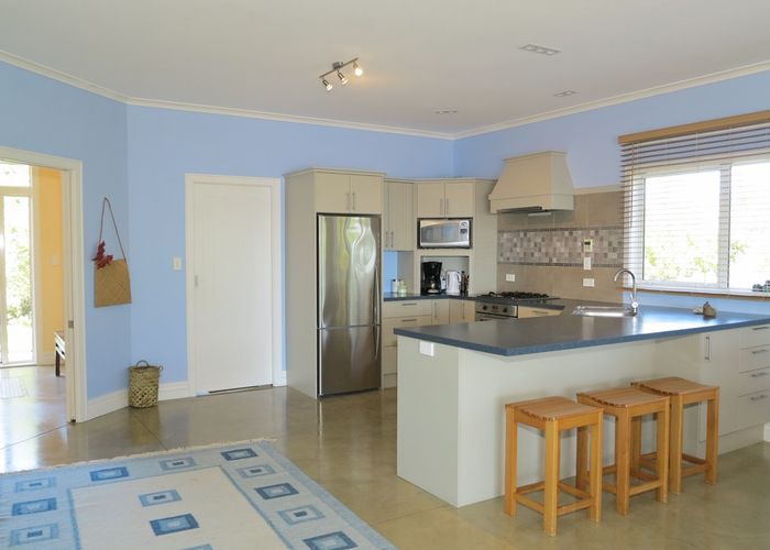  at 8 Ruataniwha Drive, Collingwood