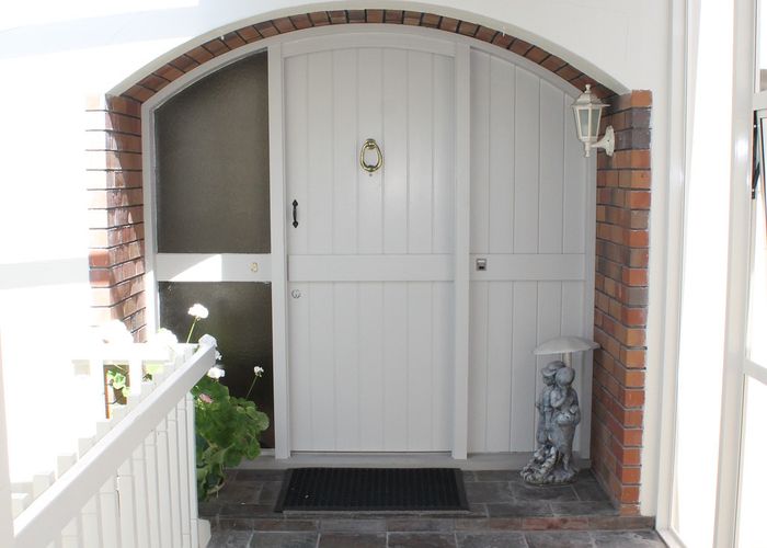  at 8/277 Tamaki Drive, Kohimarama, Auckland