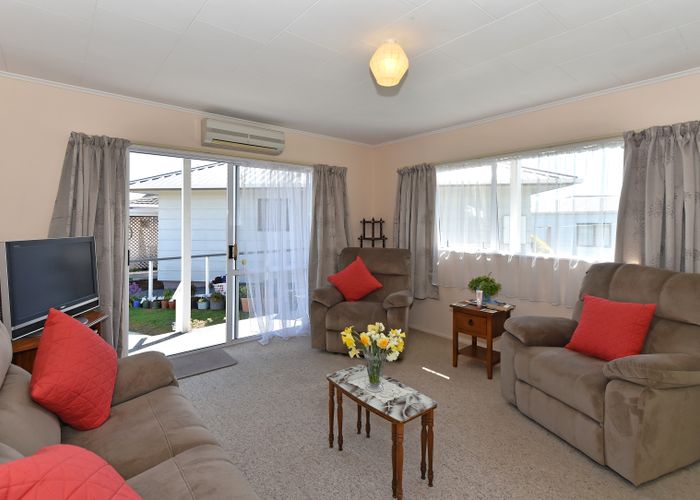  at 6 Conifer Court, Richmond, Richmond