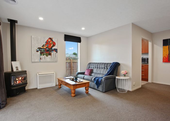  at 1/33 Cavendish Road, Casebrook, Christchurch