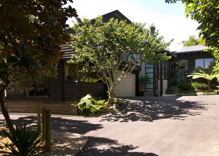  at 88A Beach Road, Mellons Bay, Auckland