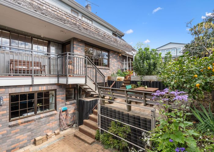  at 1/23 Waiatarua Road, Remuera, Auckland