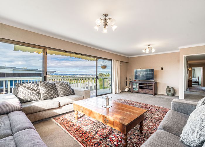  at 29 Royal Road, Massey, Auckland