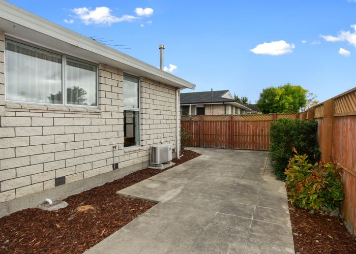  at 1/33 Cavendish Road, Casebrook, Christchurch