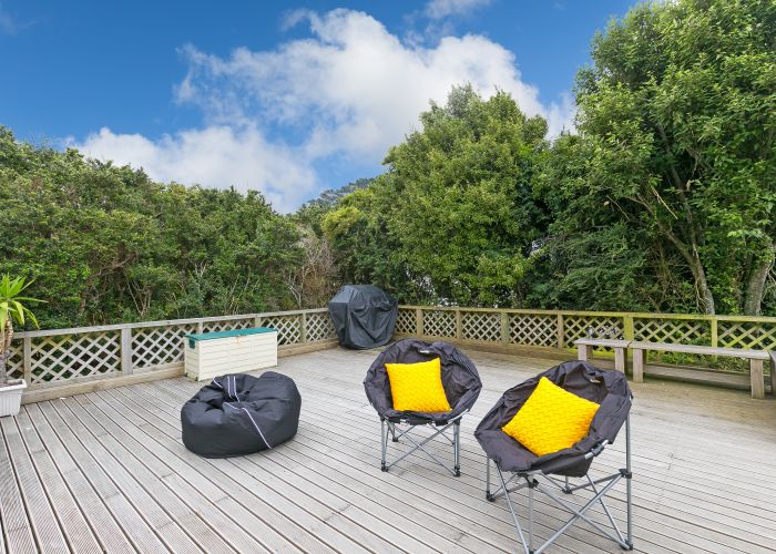  at 6 Sunshine Avenue, Karori, Wellington