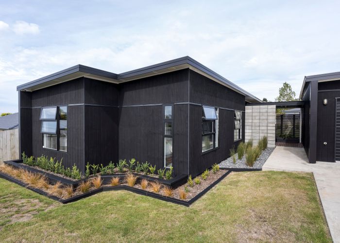  at 10 Poplar Grove, Feilding, Feilding