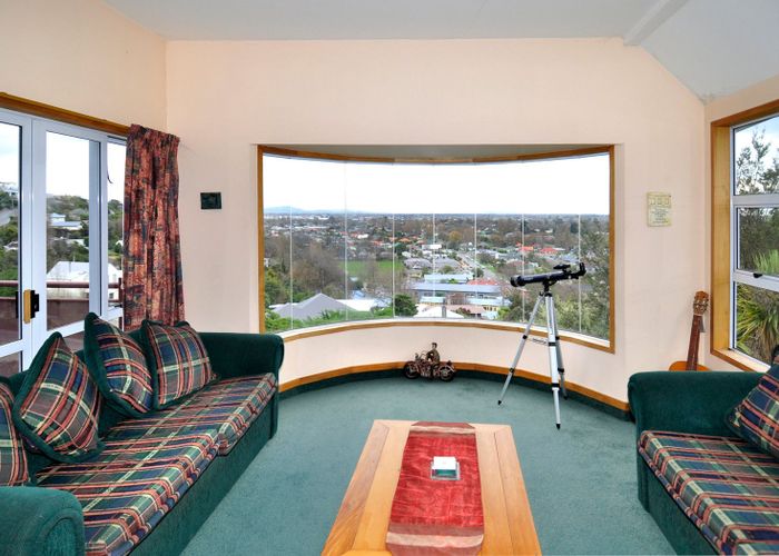 at 29 Aotea Terrace, Huntsbury, Christchurch