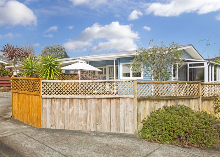  at 33 Minaret Drive, Bucklands Beach, Auckland