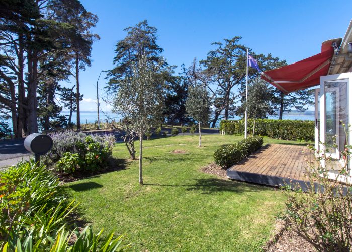  at 62 Marine Parade, Mellons Bay, Auckland