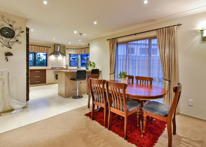  at 8 Alcove Place, Totara Heights, Auckland