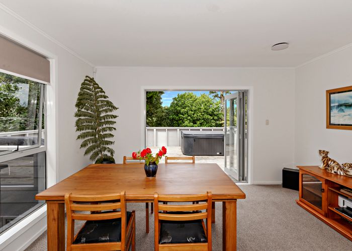  at 12 Hollywood Avenue, Titirangi, Auckland