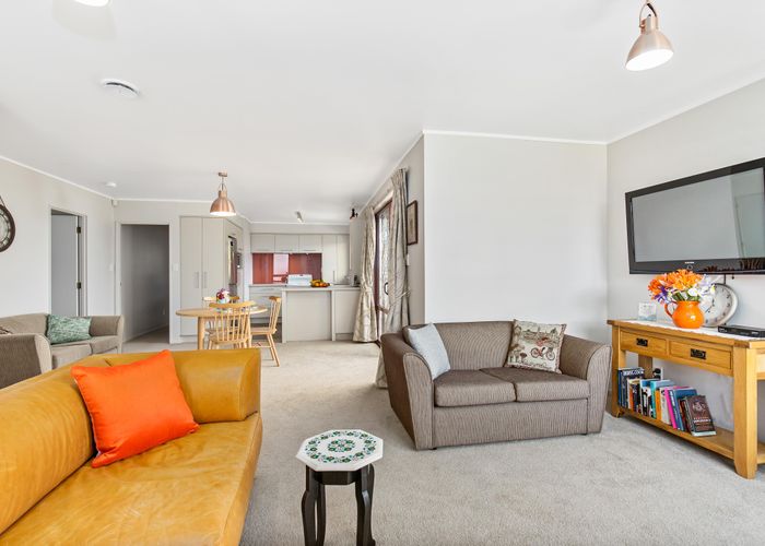  at 15A Cliff Road, Papakura, Papakura
