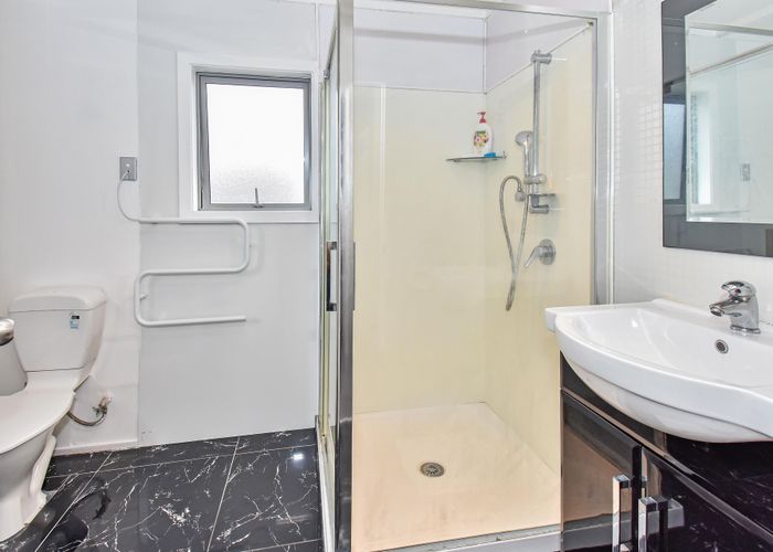  at 4/1 Thorn Place, Papatoetoe, Auckland