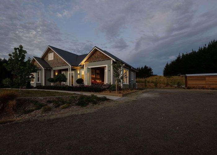 at 264 Burnside Road, Kaukapakapa