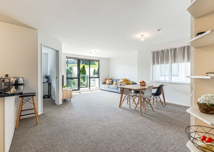  at 25/68 Mountain Road, Mount Wellington, Auckland
