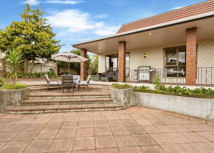  at 2 Spruce Place, Totara Heights, Auckland