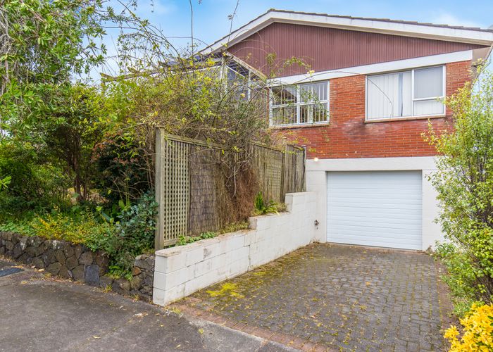  at 18 Kempthorne Crescent, Mission Bay, Auckland
