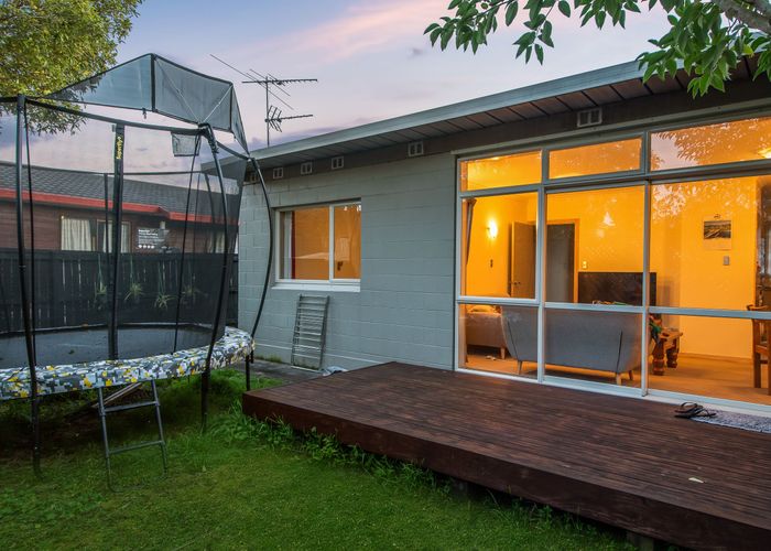  at 2/11 Dunbar Road, Balmoral, Auckland