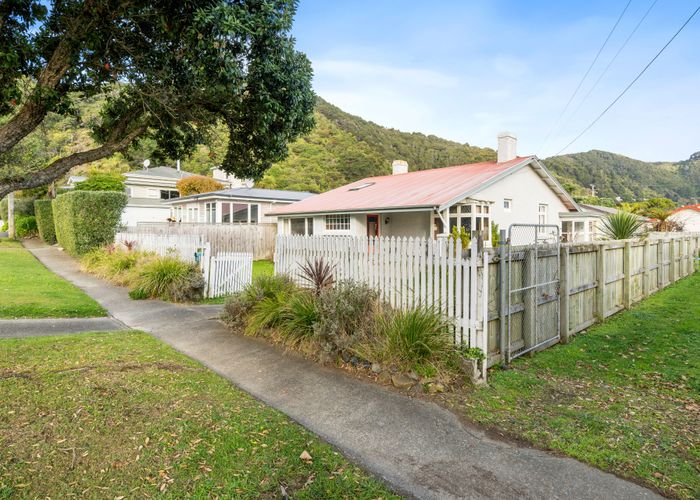  at 21 Hinau Street, Eastbourne, Lower Hutt