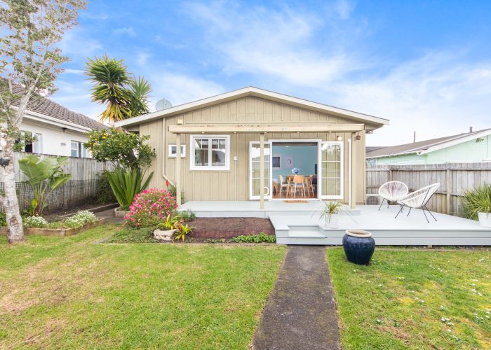  at 715 Swanson Road, Swanson, Auckland