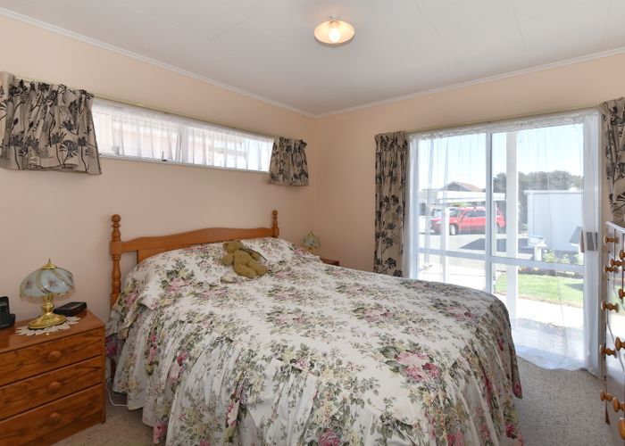  at 6 Conifer Court, Richmond, Richmond