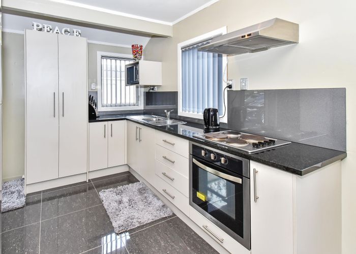  at 4/1 Thorn Place, Papatoetoe, Auckland