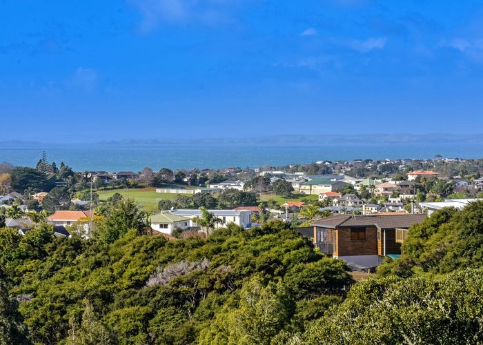  at 2 Glenvar Close, Torbay, Auckland