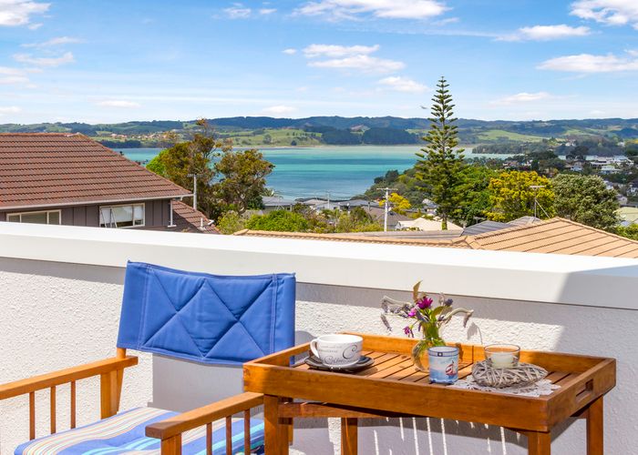  at 3/89 Litten Road, Cockle Bay, Auckland