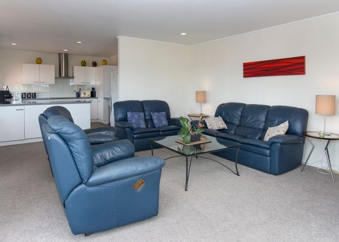  at 1/21 Venus Place, Half Moon Bay, Manukau