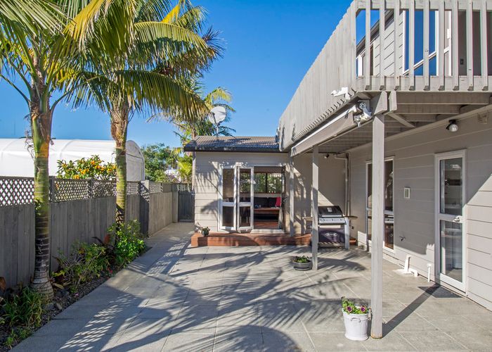  at 16 Rogers Avenue, Eastern Beach, Auckland