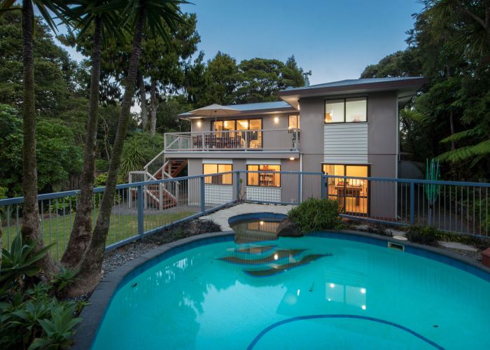  at 20 Turanga Road, Henderson Valley, Auckland