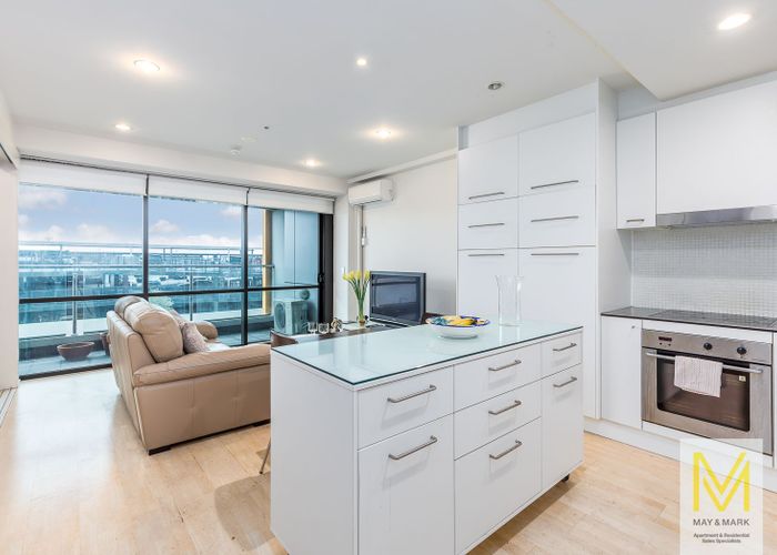  at 602/18 Beach Road, Auckland Central, Auckland