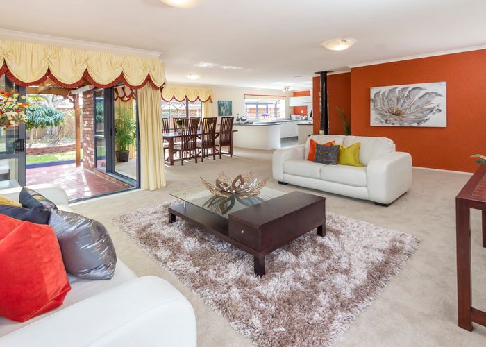  at 22 Cottesmore Place, Huntington Park, Auckland