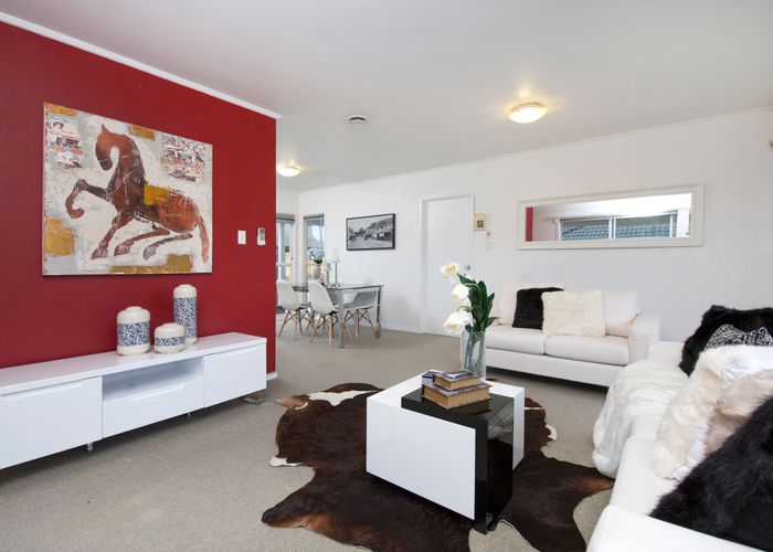  at 33 Minaret Drive, Bucklands Beach, Auckland
