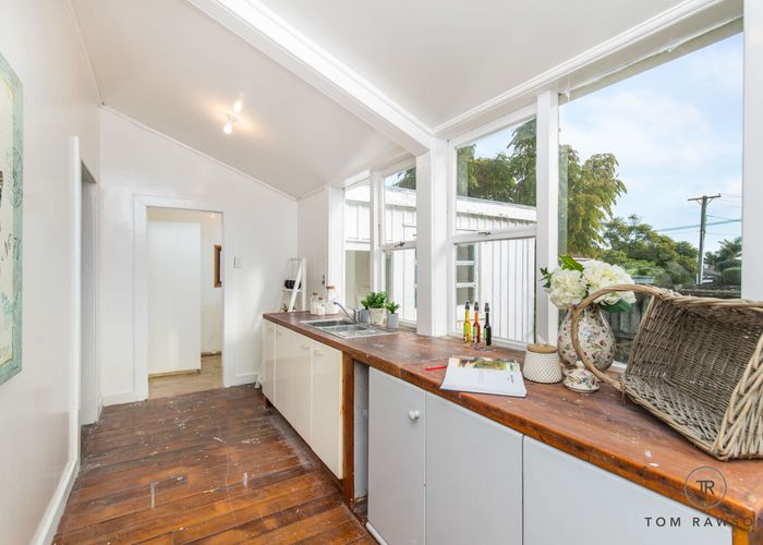  at 12 Catherine Street, Onehunga, Auckland