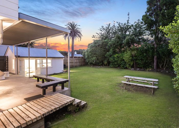  at 17 Woodford Road, Mount Eden, Auckland