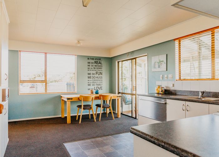 at 6 Ngahue Crescent, Carters Beach, Westport