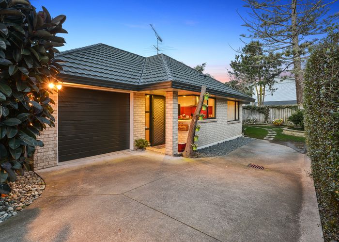  at 34A Line Road, Glen Innes, Auckland