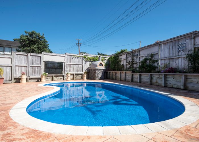  at 13 Orchard Road, Browns Bay, Auckland