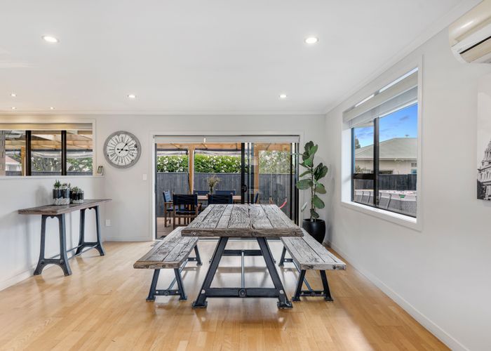  at 11A Grande Vue Road, Papatoetoe, Auckland