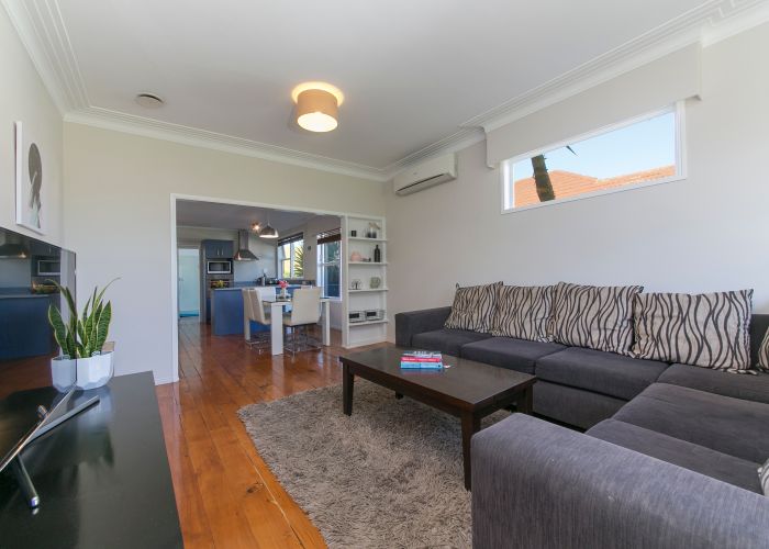  at 7 Curzon Street, Onehunga, Auckland