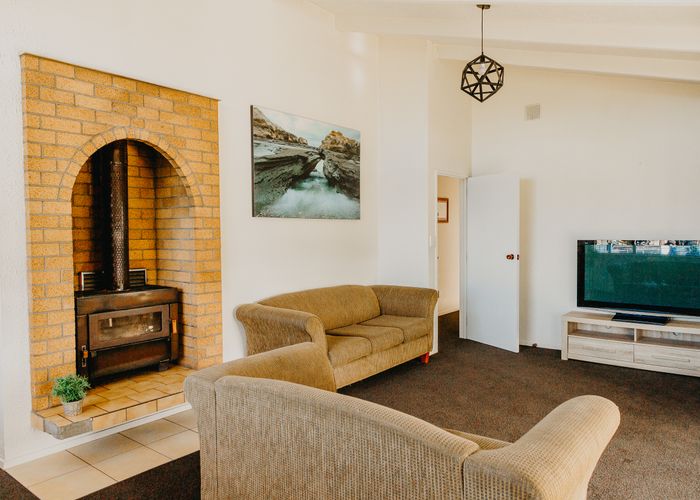 at 6 Ngahue Crescent, Carters Beach, Westport